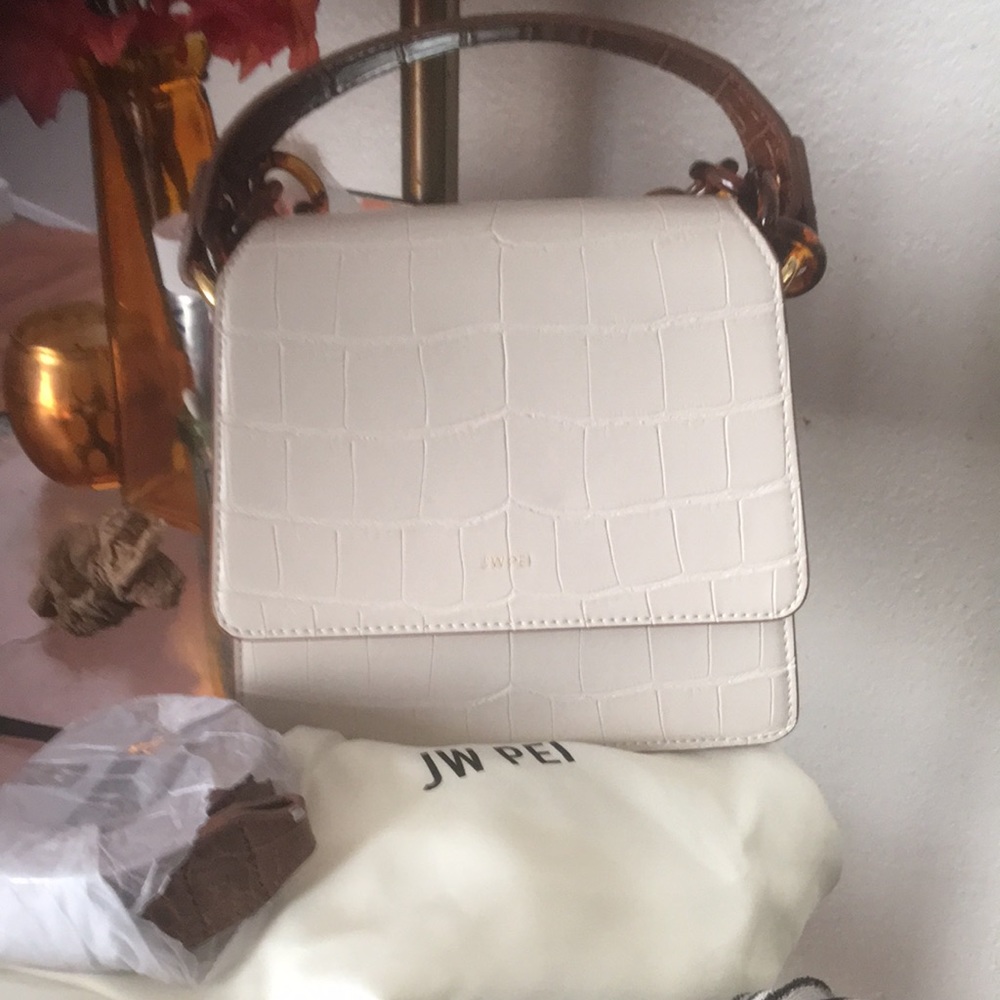 New Two ways  bag  crossbody / hand held - Picture 8 of 8